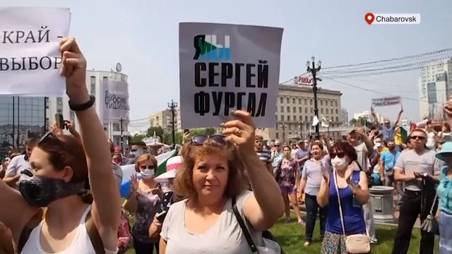 Vlna protestů v Chabarovsku. Demonstranti se už počítají na desetitisíce